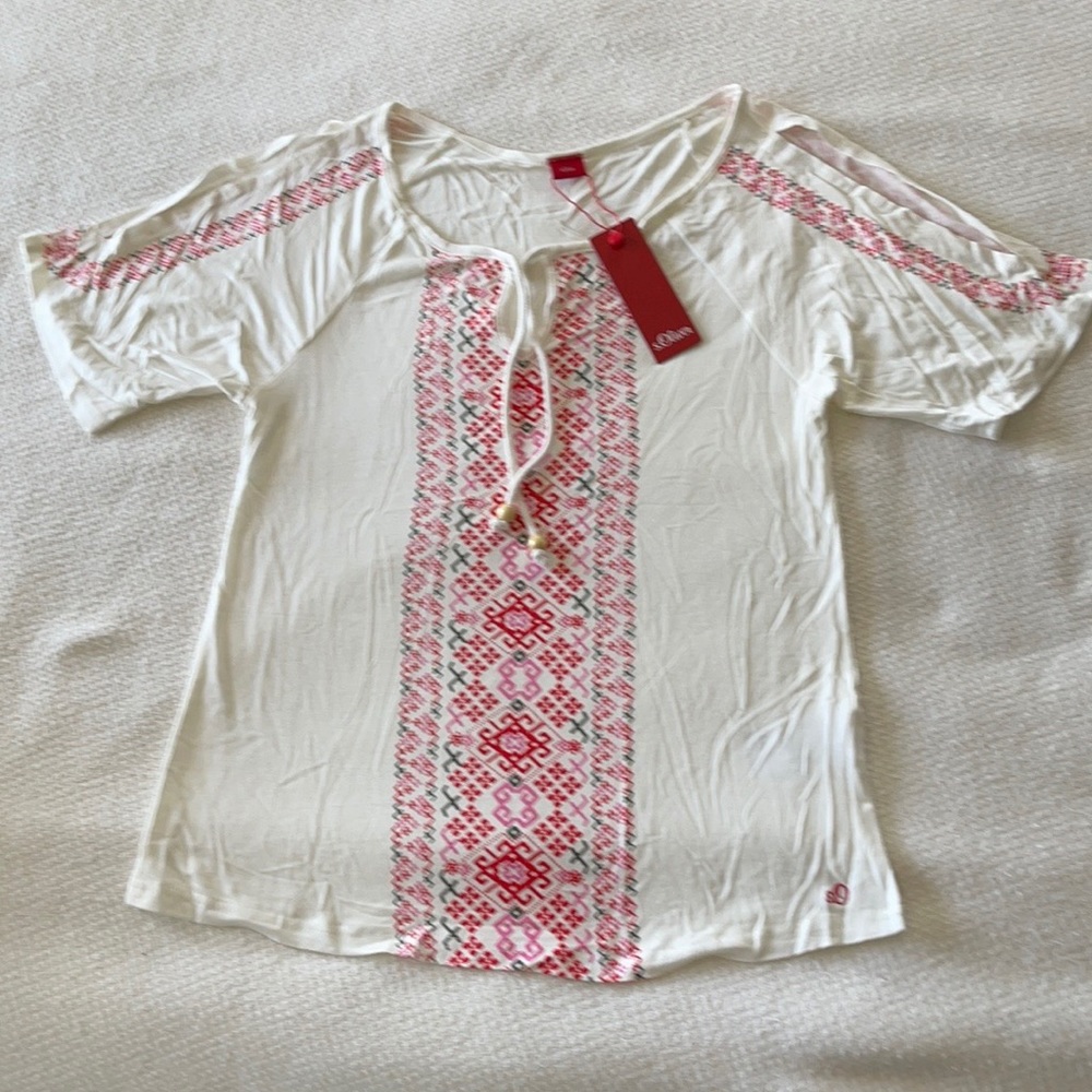 S. Oliver top. Never worn, NWT